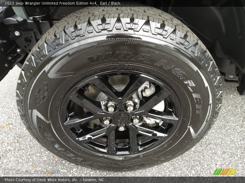  2023 Wrangler Unlimited Freedom Edition 4x4 Wheel