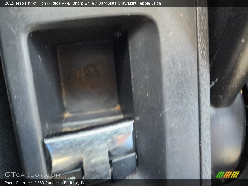 Bright White / Dark Slate Gray/Light Pebble Beige 2015 Jeep Patriot High Altitude 4x4