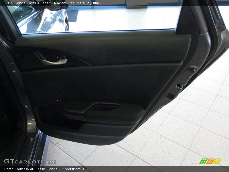 Modern Steel Metallic / Black 2019 Honda Civic EX Sedan