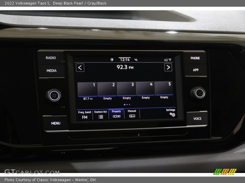 Deep Black Pearl / Gray/Black 2022 Volkswagen Taos S