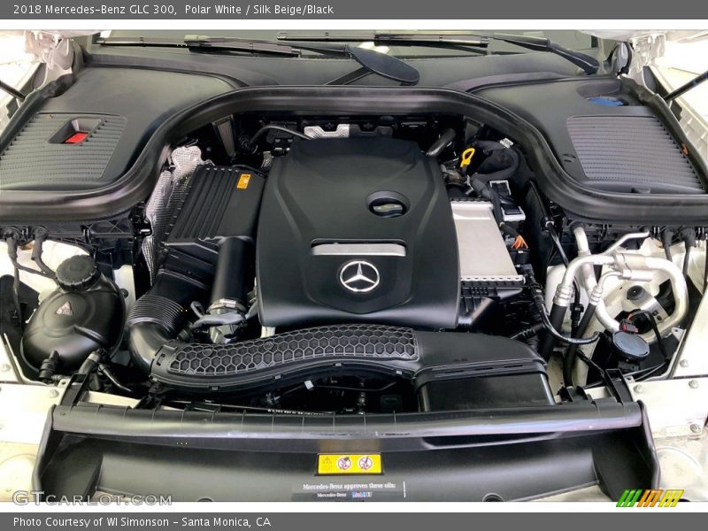 Polar White / Silk Beige/Black 2018 Mercedes-Benz GLC 300