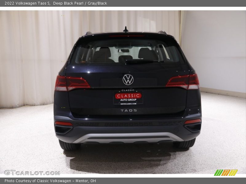 Deep Black Pearl / Gray/Black 2022 Volkswagen Taos S