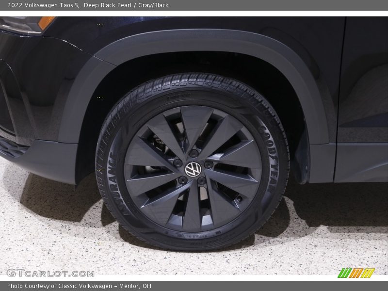 Deep Black Pearl / Gray/Black 2022 Volkswagen Taos S