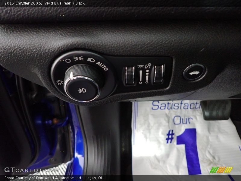 Vivid Blue Pearl / Black 2015 Chrysler 200 S