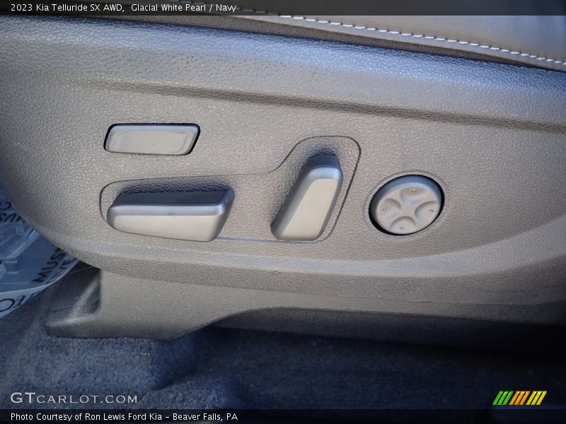 Glacial White Pearl / Navy 2023 Kia Telluride SX AWD
