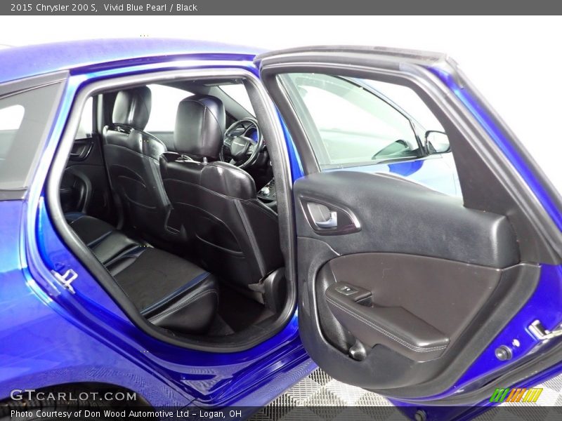 Vivid Blue Pearl / Black 2015 Chrysler 200 S