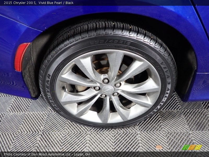 Vivid Blue Pearl / Black 2015 Chrysler 200 S