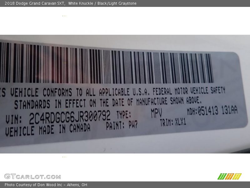 White Knuckle / Black/Light Graystone 2018 Dodge Grand Caravan SXT