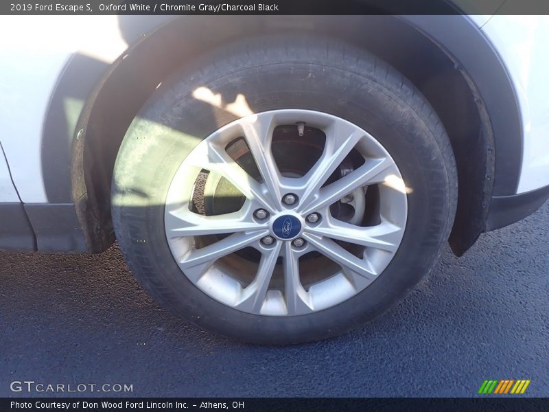 Oxford White / Chromite Gray/Charcoal Black 2019 Ford Escape S