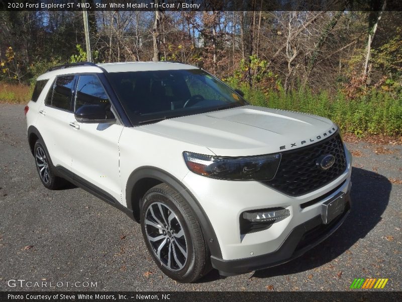 Front 3/4 View of 2020 Explorer ST 4WD