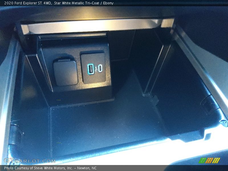 Star White Metallic Tri-Coat / Ebony 2020 Ford Explorer ST 4WD