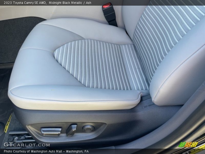 Front Seat of 2023 Camry SE AWD