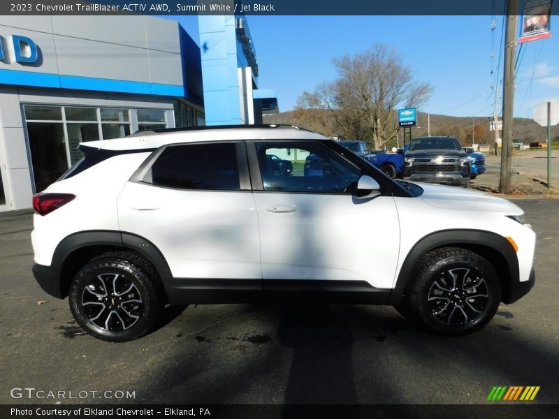 Summit White / Jet Black 2023 Chevrolet TrailBlazer ACTIV AWD