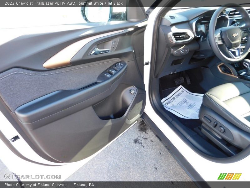 Summit White / Jet Black 2023 Chevrolet TrailBlazer ACTIV AWD