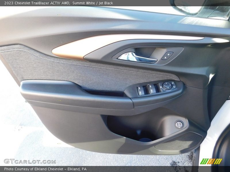 Summit White / Jet Black 2023 Chevrolet TrailBlazer ACTIV AWD