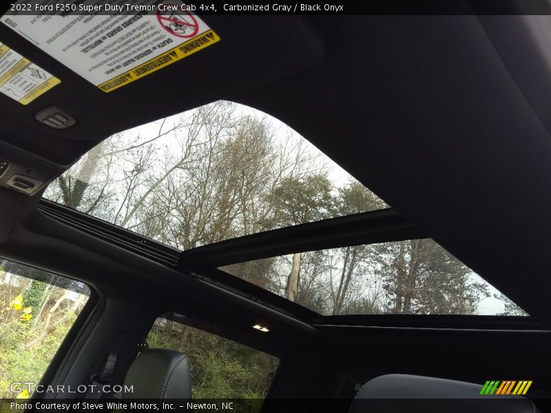 Sunroof of 2022 F250 Super Duty Tremor Crew Cab 4x4
