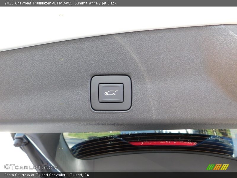 Summit White / Jet Black 2023 Chevrolet TrailBlazer ACTIV AWD