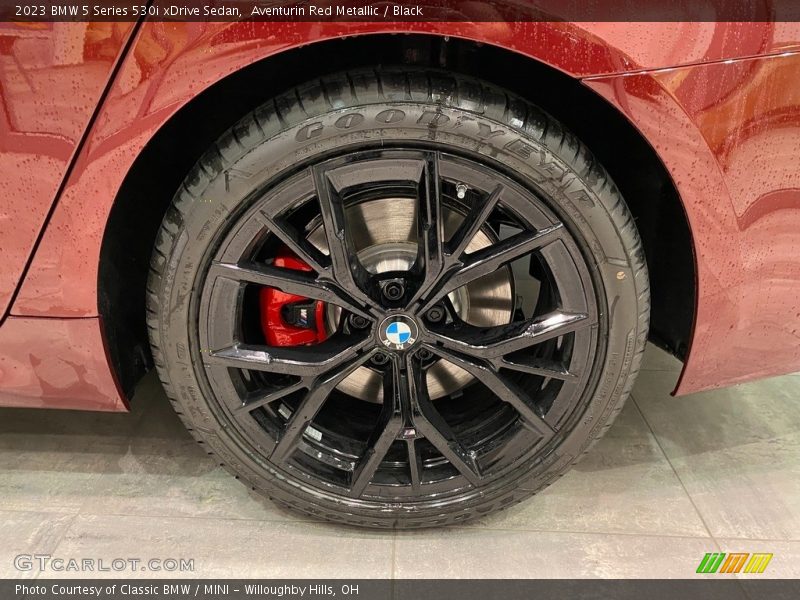 Aventurin Red Metallic / Black 2023 BMW 5 Series 530i xDrive Sedan