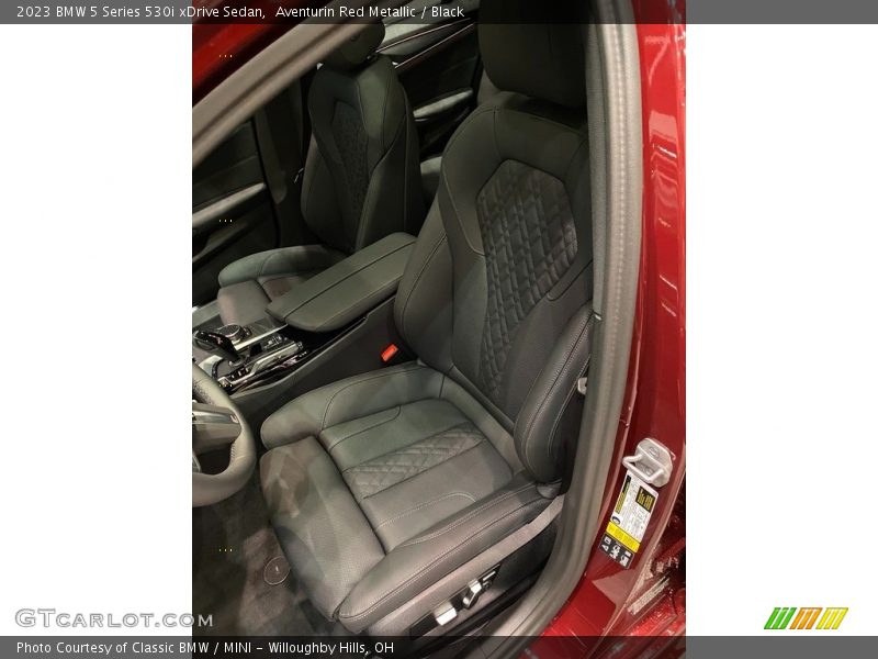 Aventurin Red Metallic / Black 2023 BMW 5 Series 530i xDrive Sedan