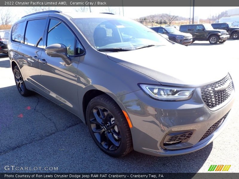 Ceramic Gray / Black 2022 Chrysler Pacifica Limited AWD