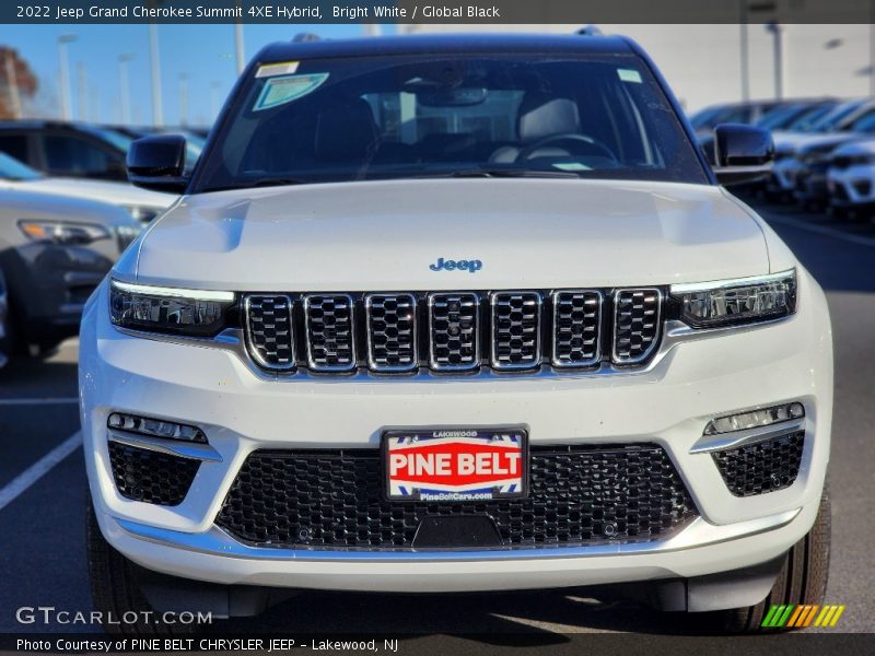 Bright White / Global Black 2022 Jeep Grand Cherokee Summit 4XE Hybrid