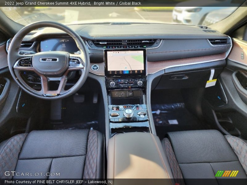  2022 Grand Cherokee Summit 4XE Hybrid Global Black Interior