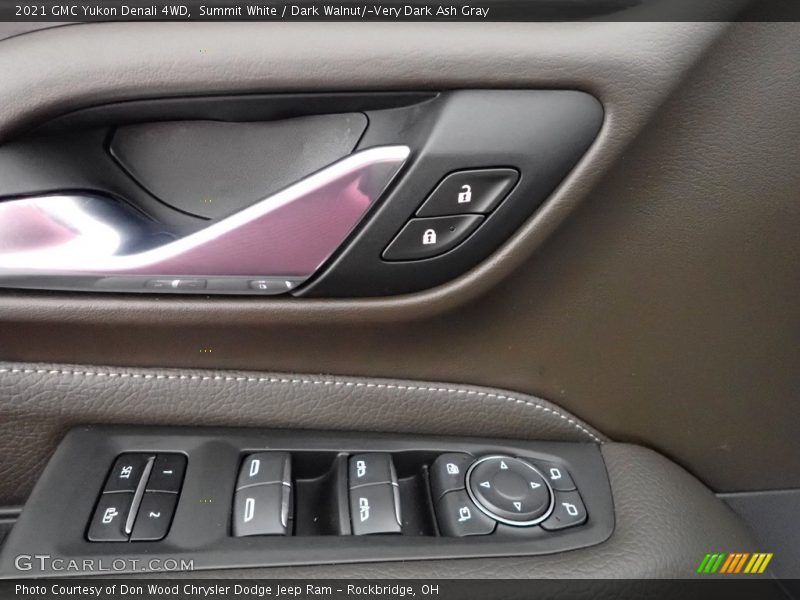 Summit White / Dark Walnut/­Very Dark Ash Gray 2021 GMC Yukon Denali 4WD