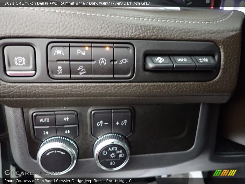Summit White / Dark Walnut/­Very Dark Ash Gray 2021 GMC Yukon Denali 4WD