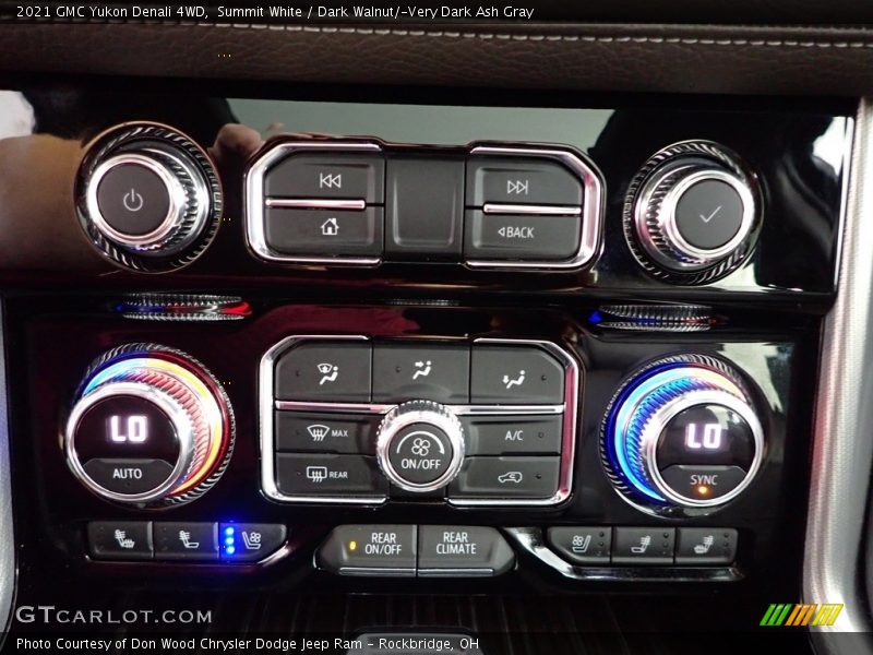 Summit White / Dark Walnut/­Very Dark Ash Gray 2021 GMC Yukon Denali 4WD