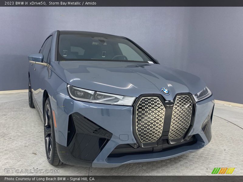Front 3/4 View of 2023 iX xDrive50