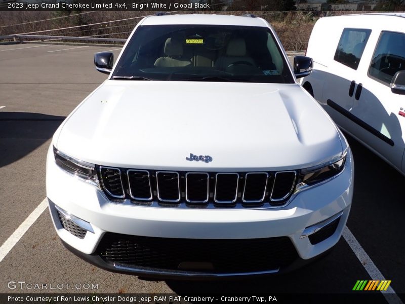 Bright White / Global Black 2023 Jeep Grand Cherokee Limited 4x4