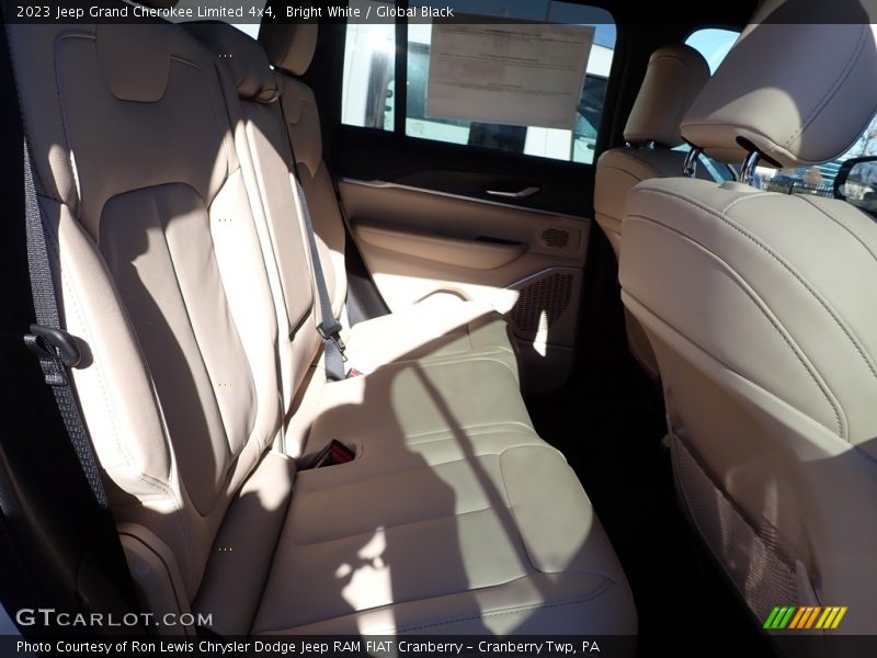 Bright White / Global Black 2023 Jeep Grand Cherokee Limited 4x4