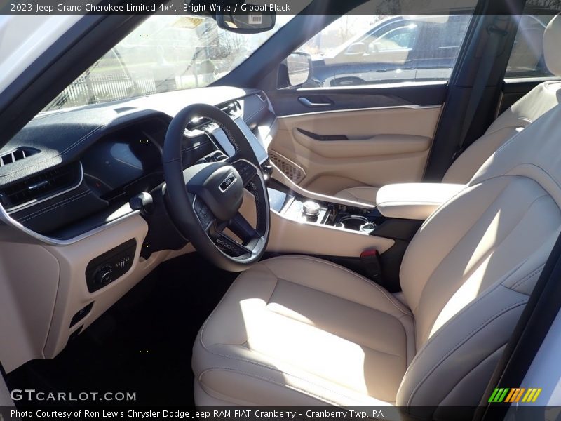 Bright White / Global Black 2023 Jeep Grand Cherokee Limited 4x4