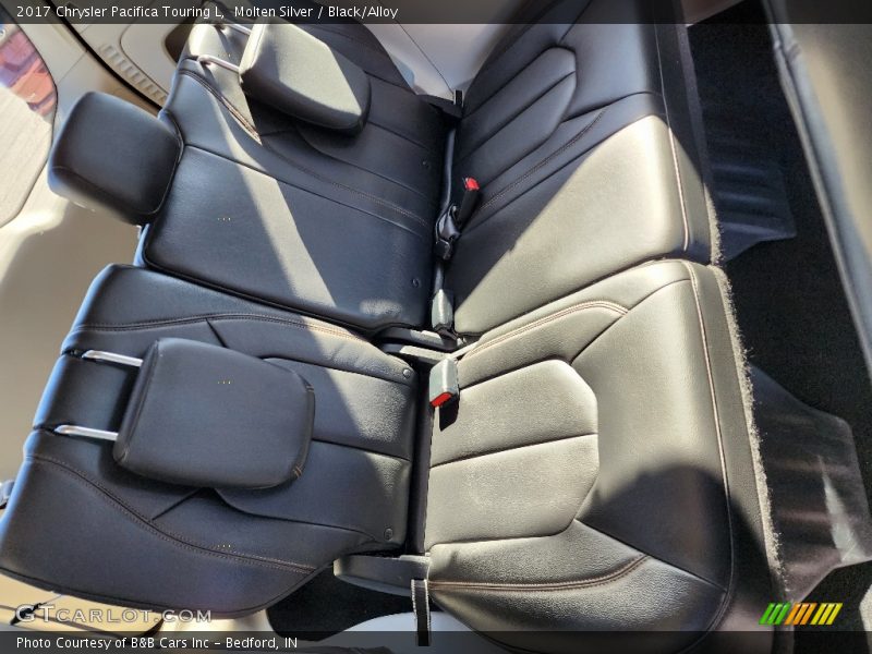 Molten Silver / Black/Alloy 2017 Chrysler Pacifica Touring L