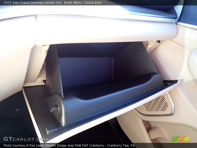 Bright White / Global Black 2023 Jeep Grand Cherokee Limited 4x4
