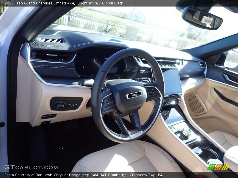 Bright White / Global Black 2023 Jeep Grand Cherokee Limited 4x4