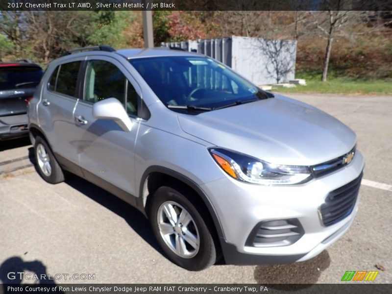 Silver Ice Metallic / Jet Black 2017 Chevrolet Trax LT AWD