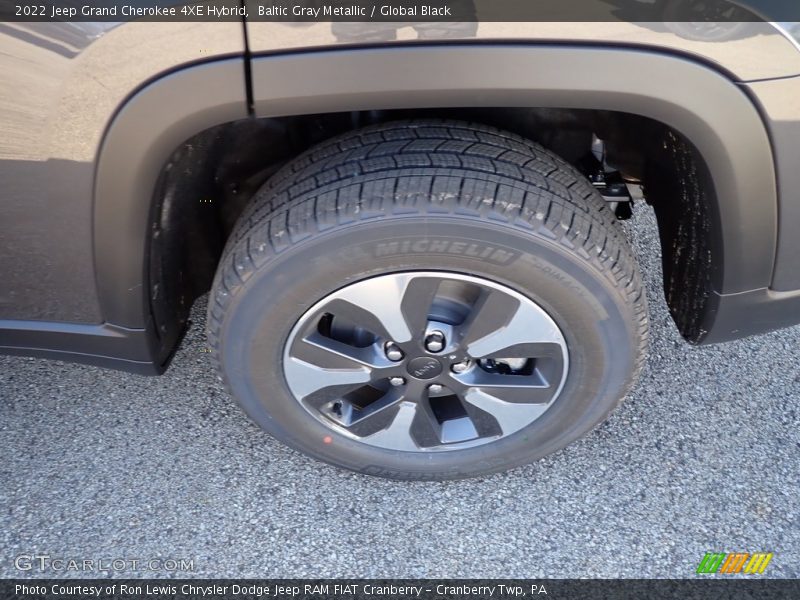 Baltic Gray Metallic / Global Black 2022 Jeep Grand Cherokee 4XE Hybrid