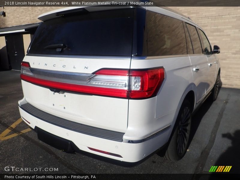 White Platinum Metallic Tri-coat / Medium Slate 2018 Lincoln Navigator Reserve 4x4