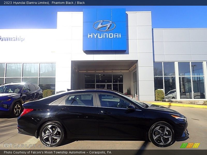 Phantom Black / Black 2023 Hyundai Elantra Limited