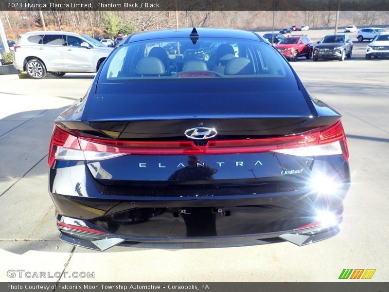 Phantom Black / Black 2023 Hyundai Elantra Limited