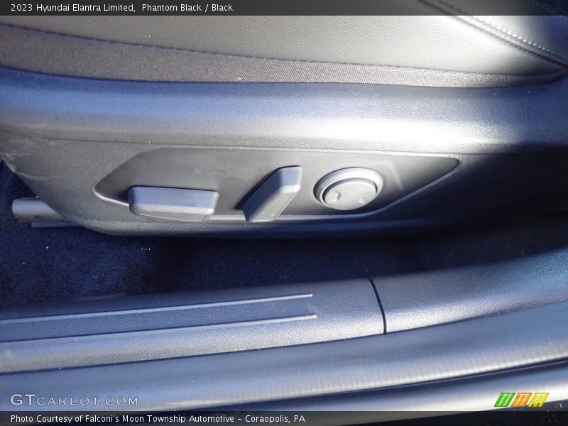 Phantom Black / Black 2023 Hyundai Elantra Limited