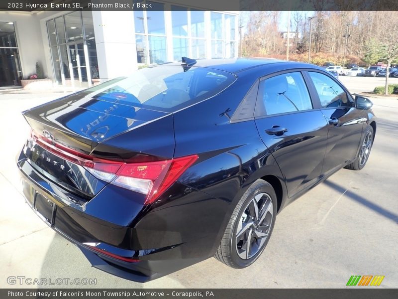 Phantom Black / Black 2023 Hyundai Elantra SEL