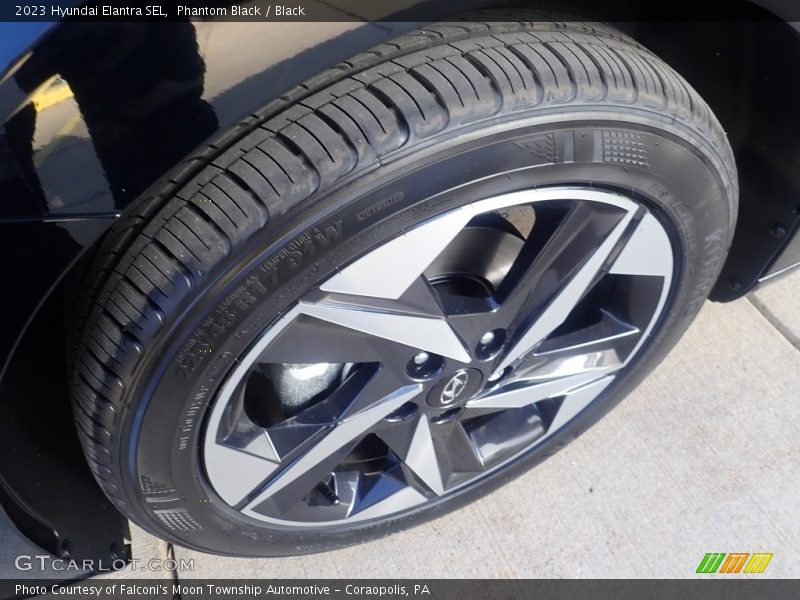 Phantom Black / Black 2023 Hyundai Elantra SEL