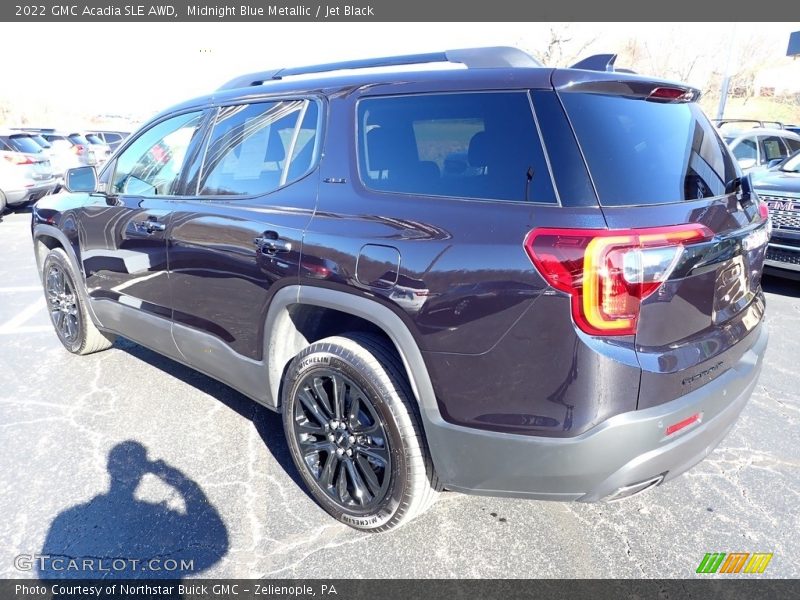 Midnight Blue Metallic / Jet Black 2022 GMC Acadia SLE AWD