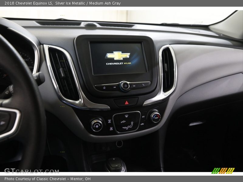 Silver Ice Metallic / Medium Ash Gray 2018 Chevrolet Equinox LS