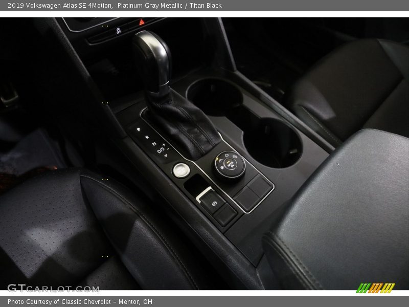  2019 Atlas SE 4Motion 8 Speed Automatic Shifter
