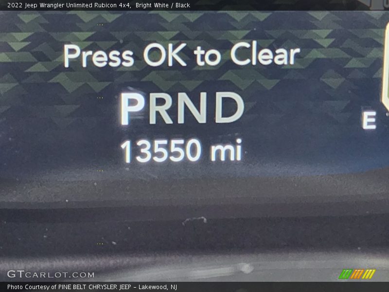 Bright White / Black 2022 Jeep Wrangler Unlimited Rubicon 4x4