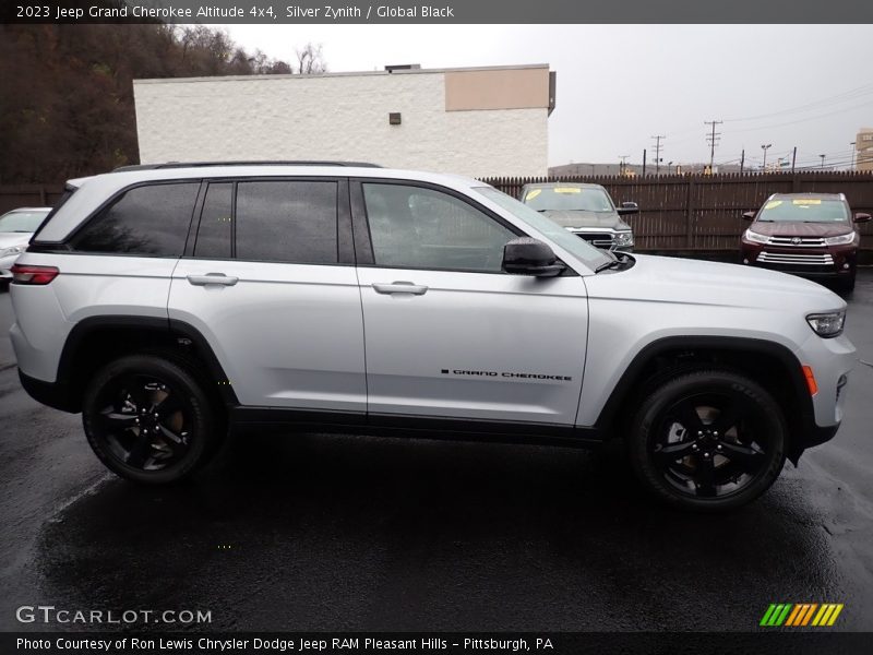  2023 Grand Cherokee Altitude 4x4 Silver Zynith