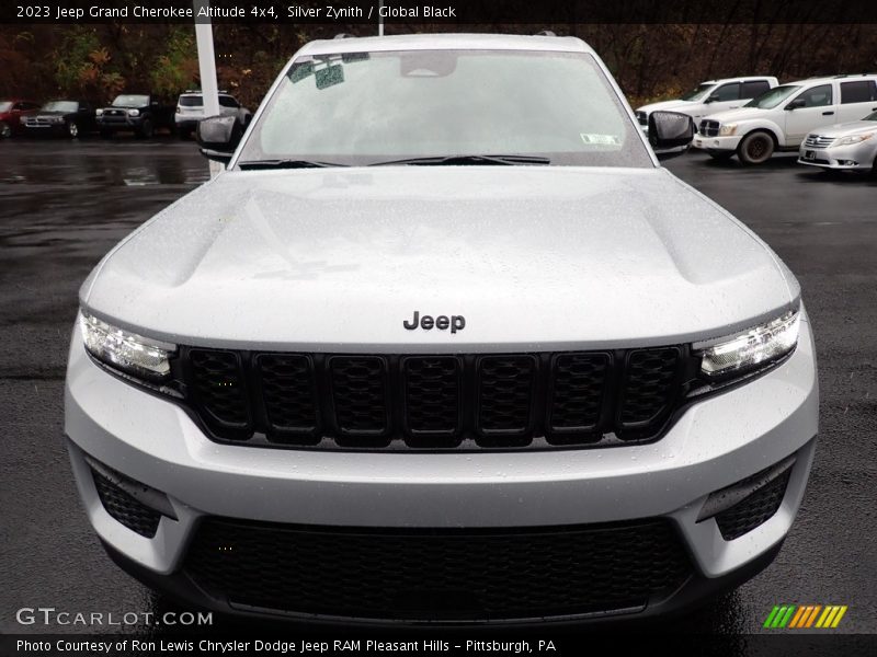 Silver Zynith / Global Black 2023 Jeep Grand Cherokee Altitude 4x4